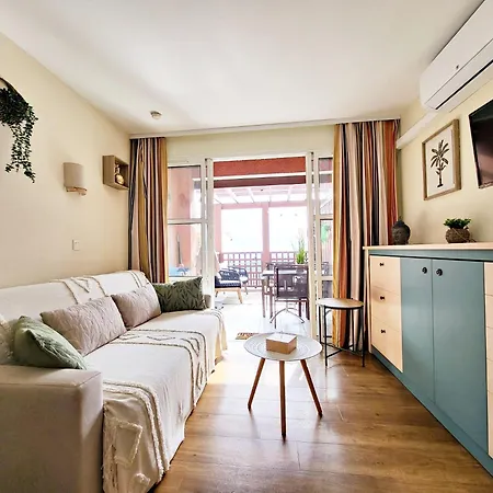 Appartamento Cap Estérel- T2 Vue Mer- Proche Piscine, Padel Et Golf Saint-Raphaël