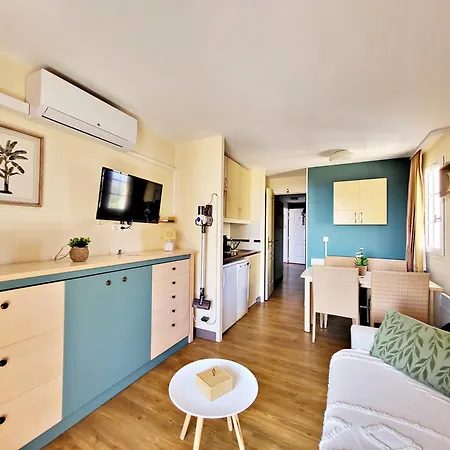 Apartamento Cap Estérel- T2 Vue Mer- Proche Piscine, Padel Et Golf Saint-Raphaël
