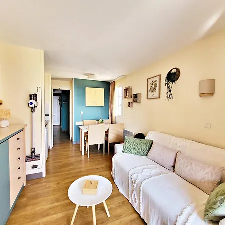 Cap Estérel- T2 Vue Mer- Proche Piscine, Padel Et Golf Appartement